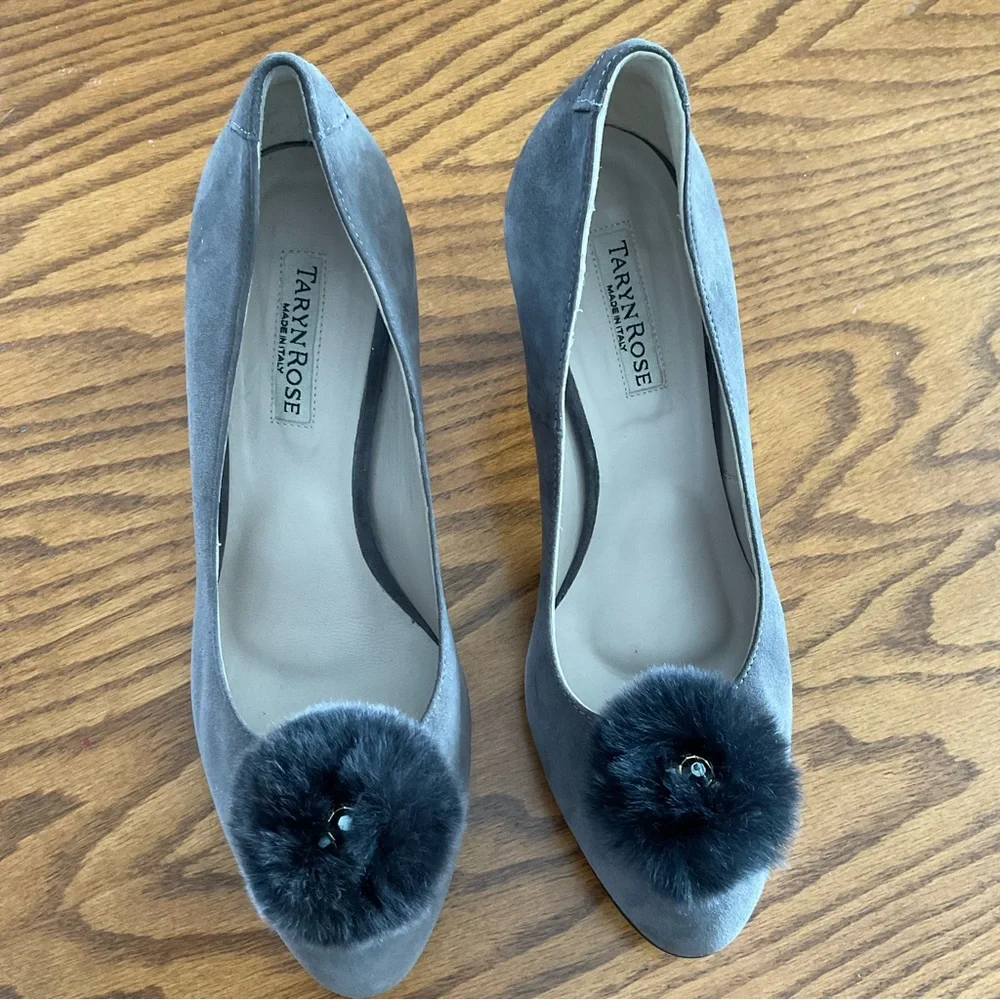 Taryn Rose Made in Italy Grey Suede Fur Accent Heels, Sz 38